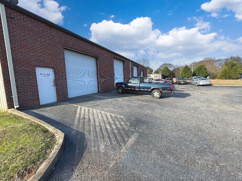 More Photos Of 2727 Commerce Pl, McDonough Industrial For Sale