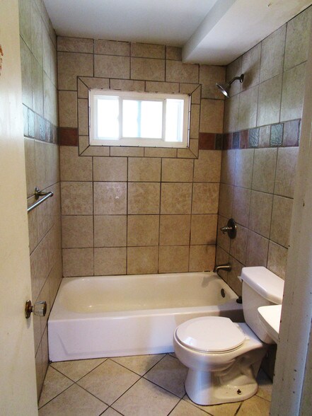 More Photos Of 3027 Chicago Cir, Omaha Apartments For Sale