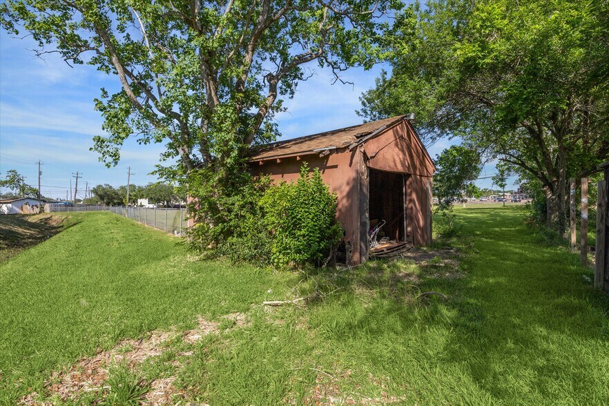 More Photos Of 0 Beamer, Houston Land For Sale