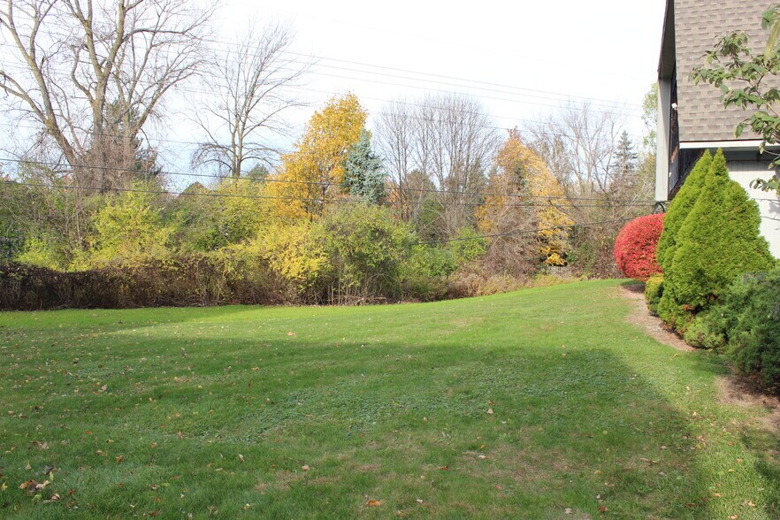 More Photos Of 60 Office Park Way, Pittsford Office Residential For Lease