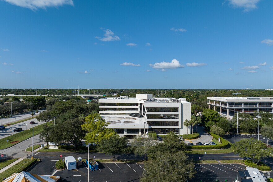 More Photos Of 1499 W Palmetto Park Rd, Boca Raton Office For Lease