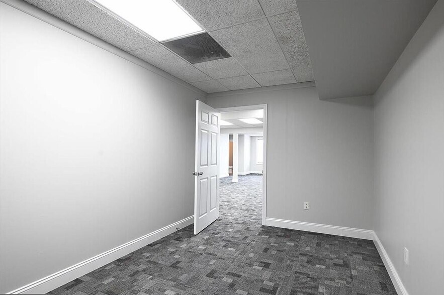 More Photos Of 18 S Main St, Bel Air Office Residential For Lease