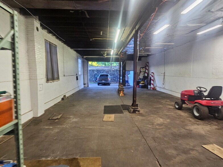 More Photos Of 26 E High St, Pottstown Warehouse For Sale
