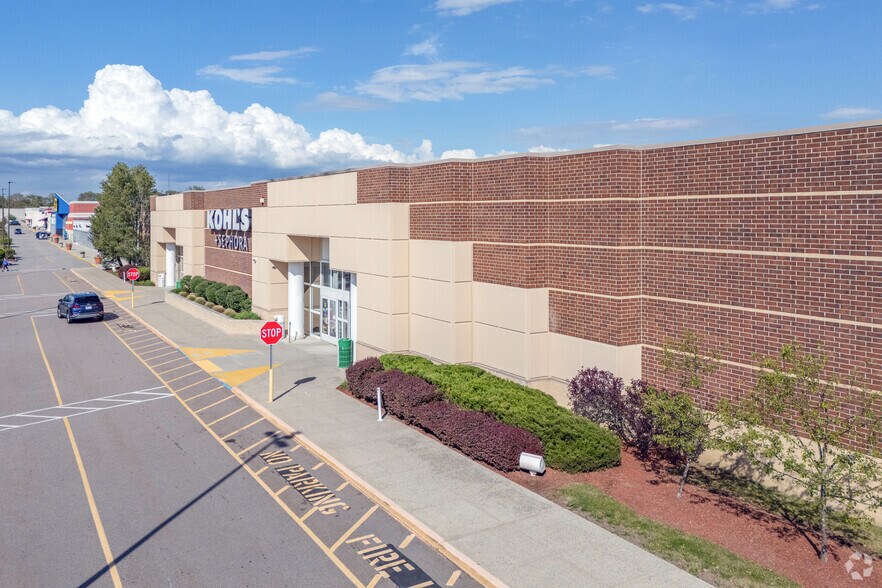 More Photos Of 1-101 Commerce Way, Seekonk Unknown For Lease