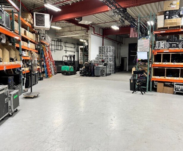 More Photos Of 15 Dock St, Mount Vernon Warehouse For Sale