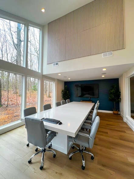 More Photos Of 12050 S Lakes Dr, Reston Office For Sale