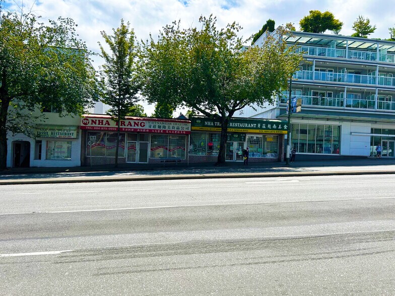 Primary Photo Of 718-720 E Broadway, Vancouver Restaurant For Sale