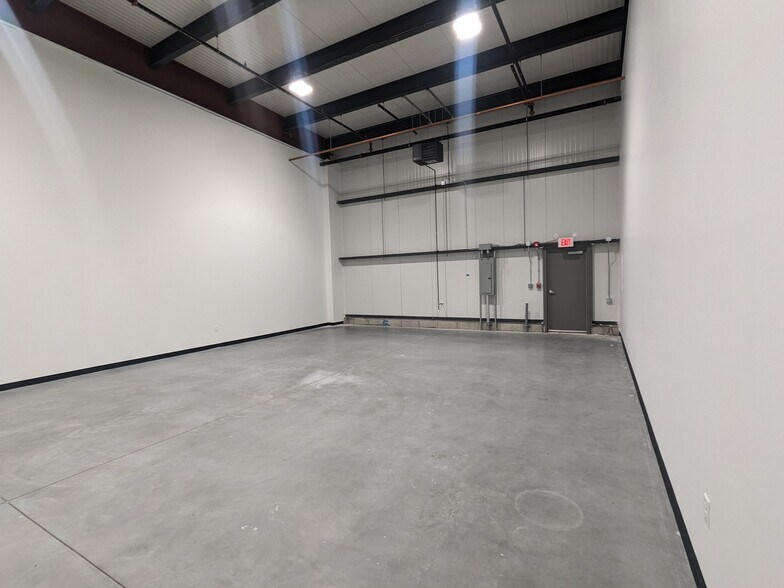 More Photos Of 275 Washington St, Franklin Unknown For Lease