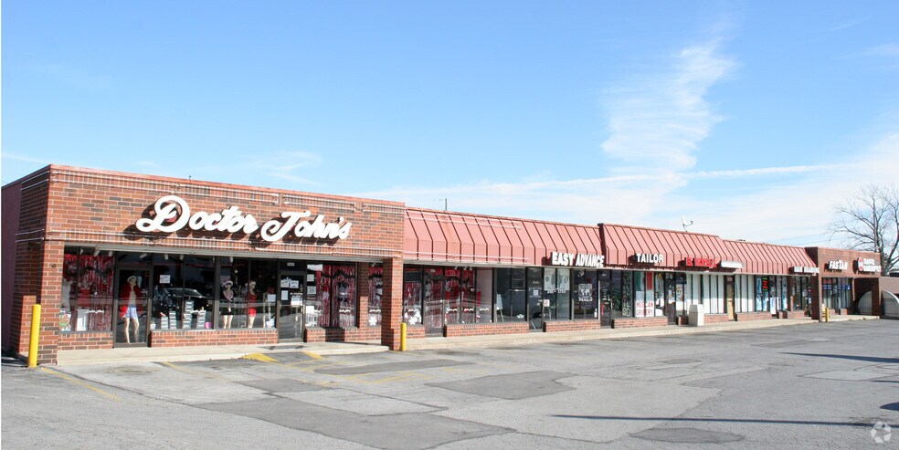 More Photos Of 11415-11435 St. Charles Rock Rd, Bridgeton General Retail For Lease