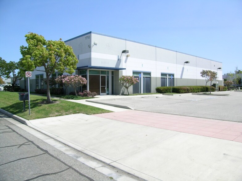 Primary Photo Of 1710 Ives Ave, Oxnard Warehouse For Lease