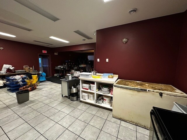 More Photos Of 2216 20th St, Delburne Hotel For Sale