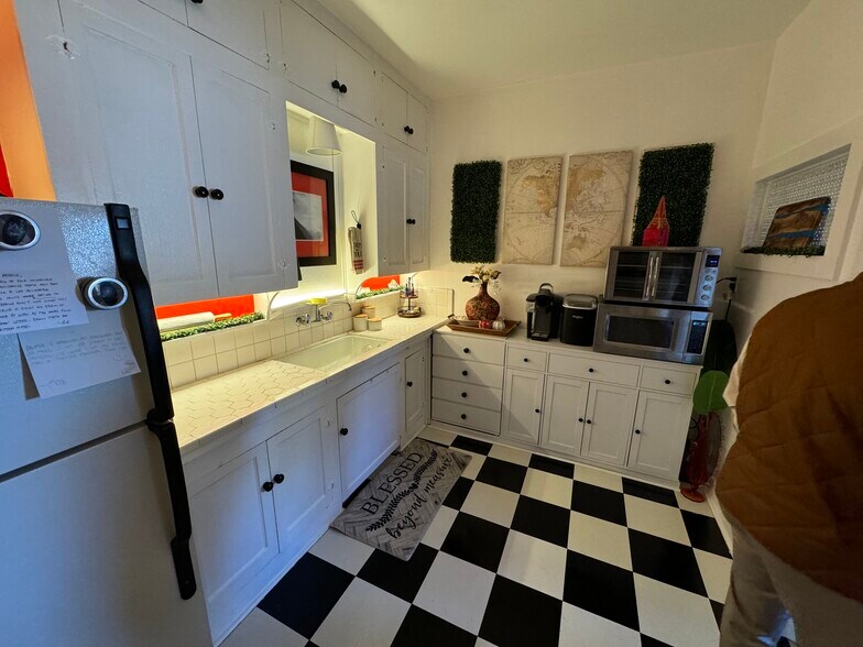 More Photos Of 3762 W 7th St, Fort Worth Apartments For Sale