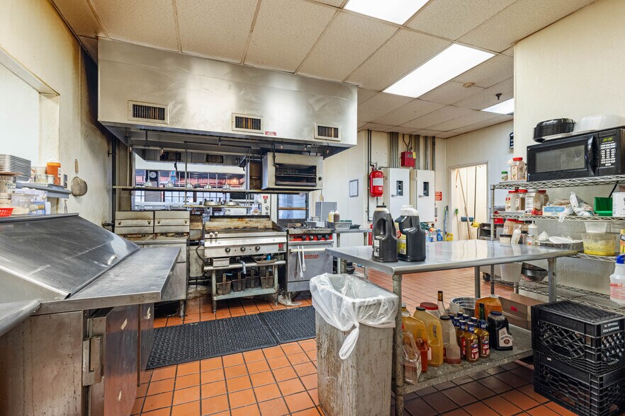 More Photos Of 20 Center St, Batavia Restaurant For Sale