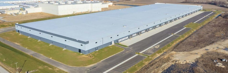 More Photos Of 44 Commerce Pky, West Jefferson Distribution For Sale