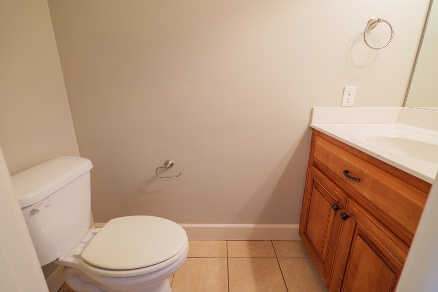 More Photos Of 3400 N Barack Obama Blvd, Valdosta Apartments For Sale
