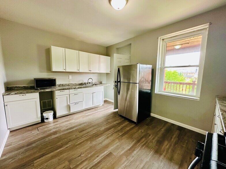 More Photos Of 2208 Woodstock Ave, Pittsburgh Specialty For Sale