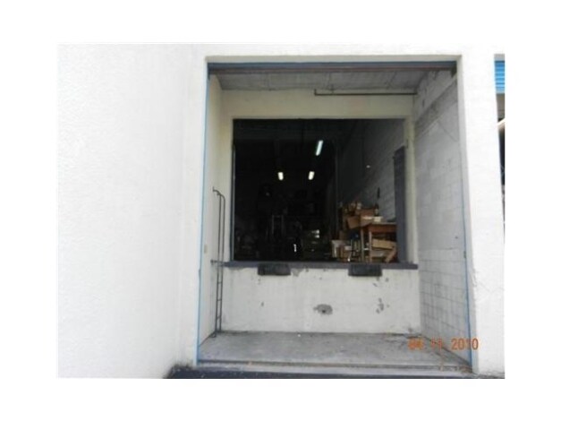 More Photos Of 7030-7038 NW 50th St, Miami Warehouse For Lease