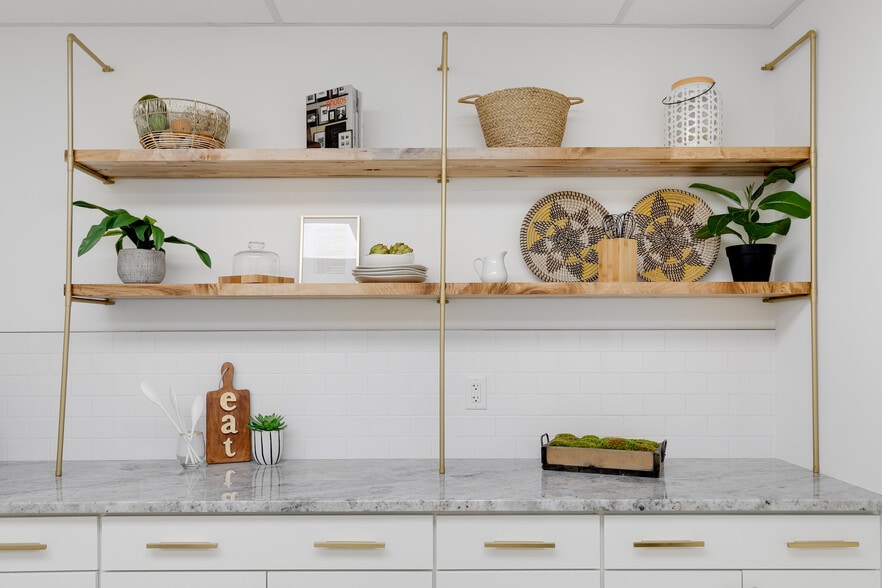 More Photos Of 2405 Westwood Ave, Richmond Office For Lease