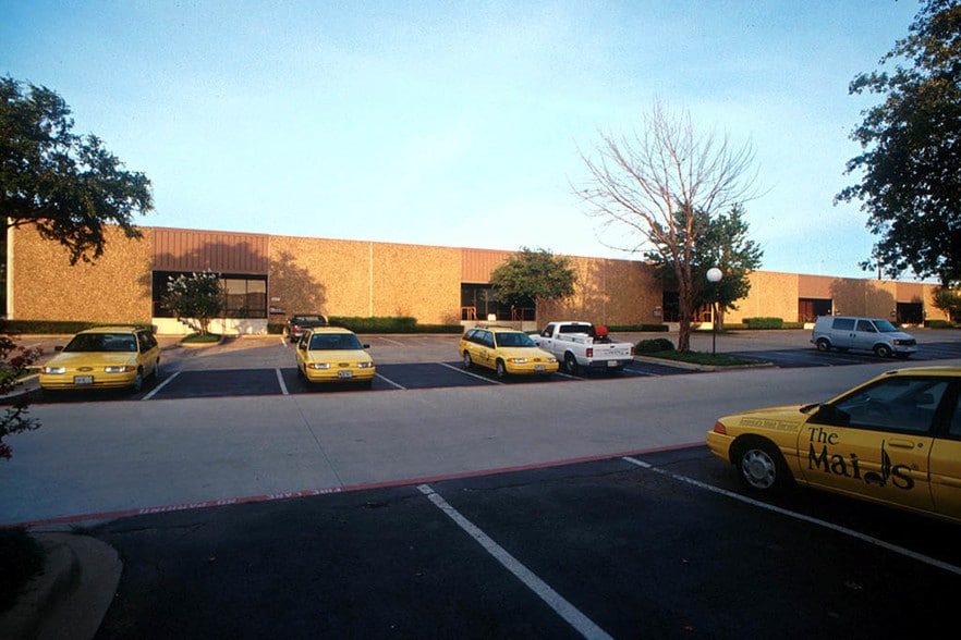 More Photos Of 538 Haggard St, Plano Research And Development For Lease