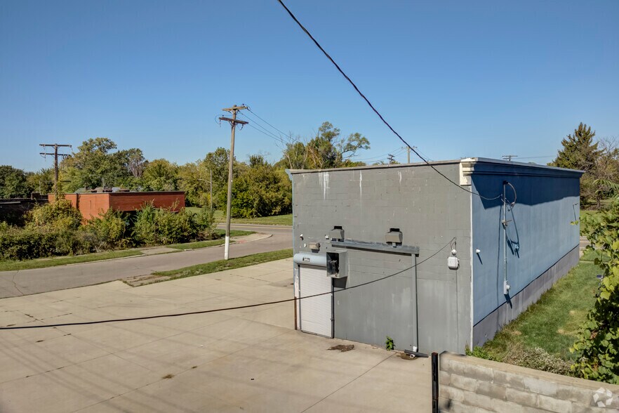 More Photos Of 14108 Houston Whittier St, Detroit Freestanding For Sale