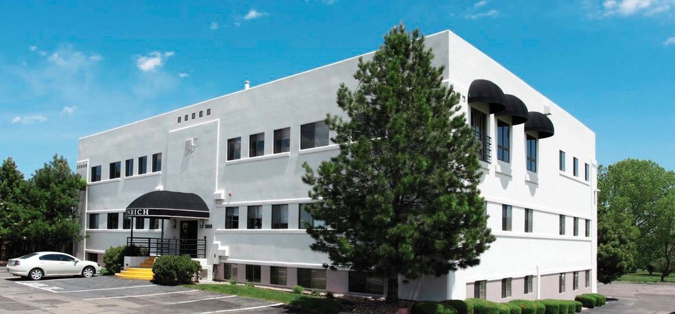 More Photos Of 1350 Independence St, Lakewood Office For Sale
