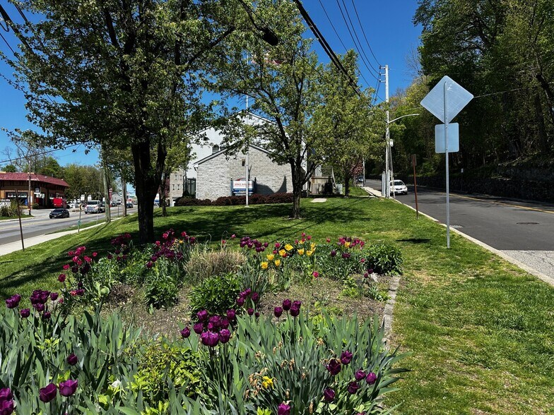 More Photos Of 176 N Highland Ave, Ossining Medical For Lease