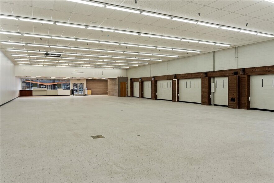More Photos Of 3225 Washington Blvd, Ogden Storefront For Sale