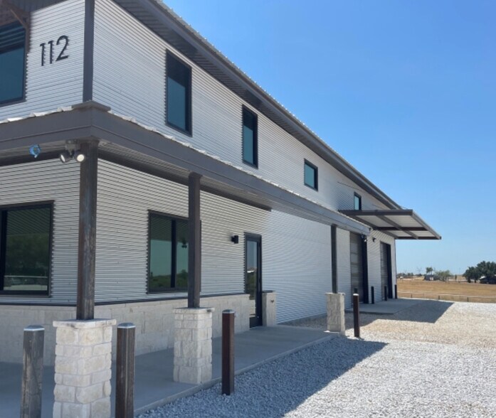 More Photos Of 116 Nxne Dr, Hutto Unknown For Lease