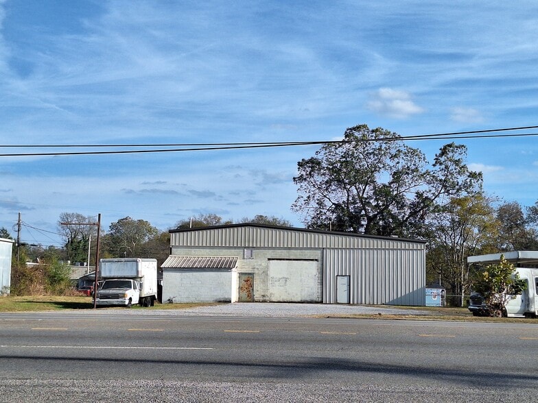 Primary Photo Of 1307-1309 9th Ave, Bessemer Auto Repair For Sale