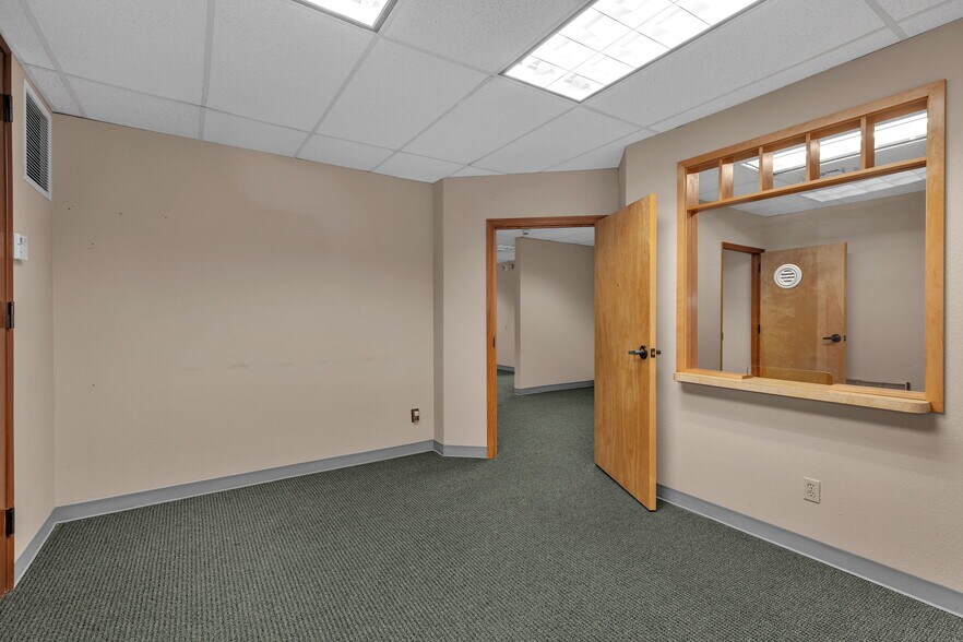 More Photos Of 34004 16th Ave S, Federal Way Office For Lease