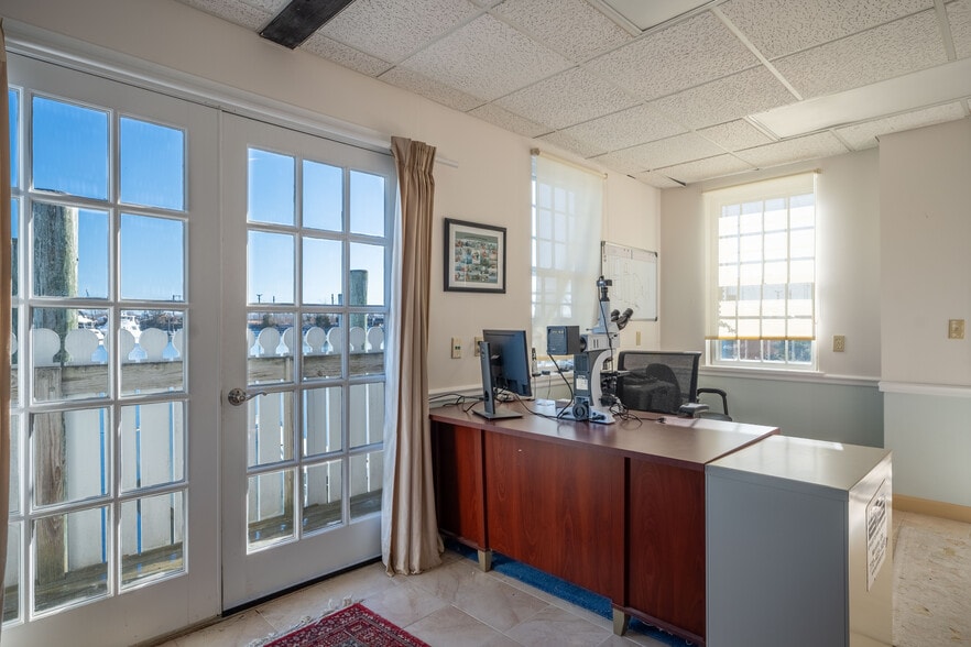 More Photos Of 47 Water St, Mystic Marina For Sale