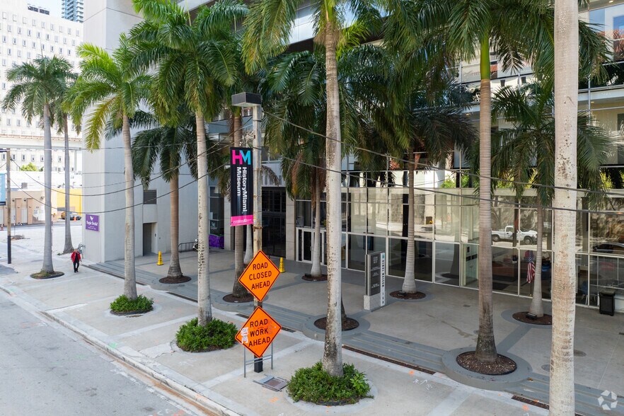 More Photos Of 150 W Flagler St, Miami Office For Lease