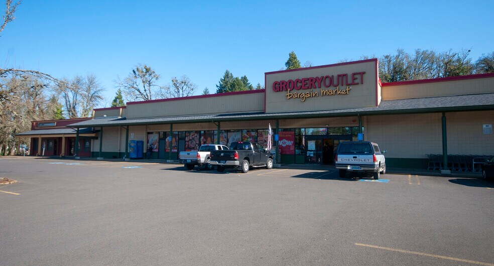 More Photos Of 200 Gateway Blvd, Cottage Grove Unknown For Lease