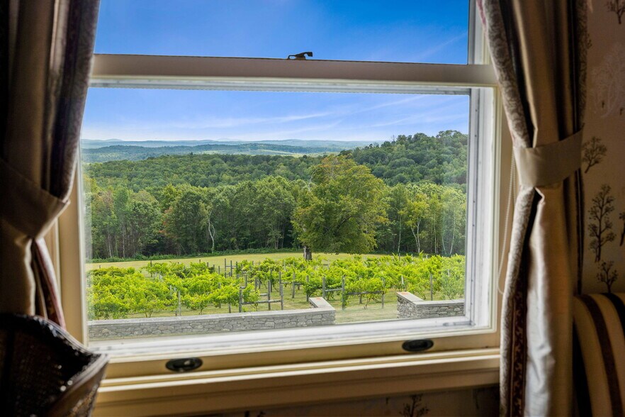 More Photos Of 4 Windmill Hill rd, Dublin Specialty For Sale