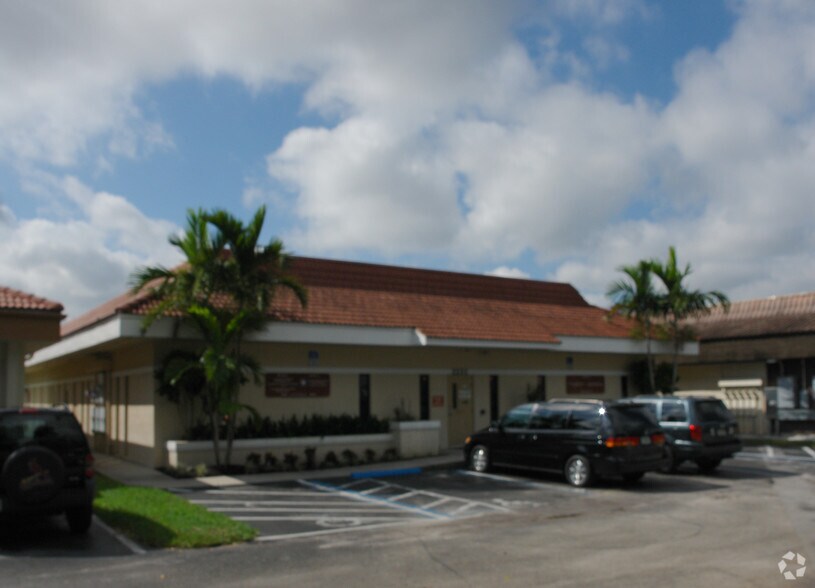 More Photos Of 2231 N University Dr, Pembroke Pines Medical For Lease