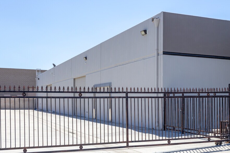 More Photos Of 8351 Katella Ave, Stanton Showroom For Sale