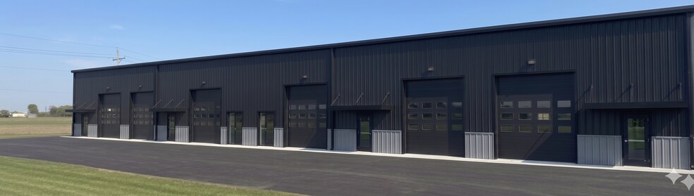 More Photos Of 1218 E Veterans Memorial Pky, Truesdale Flex For Lease
