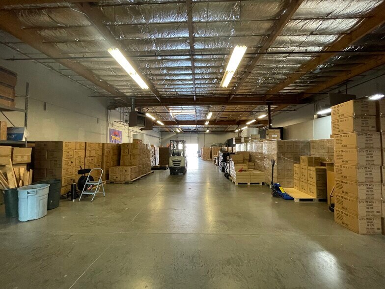 More Photos Of 30-38 Executive Ct, Napa Light Distribution For Lease