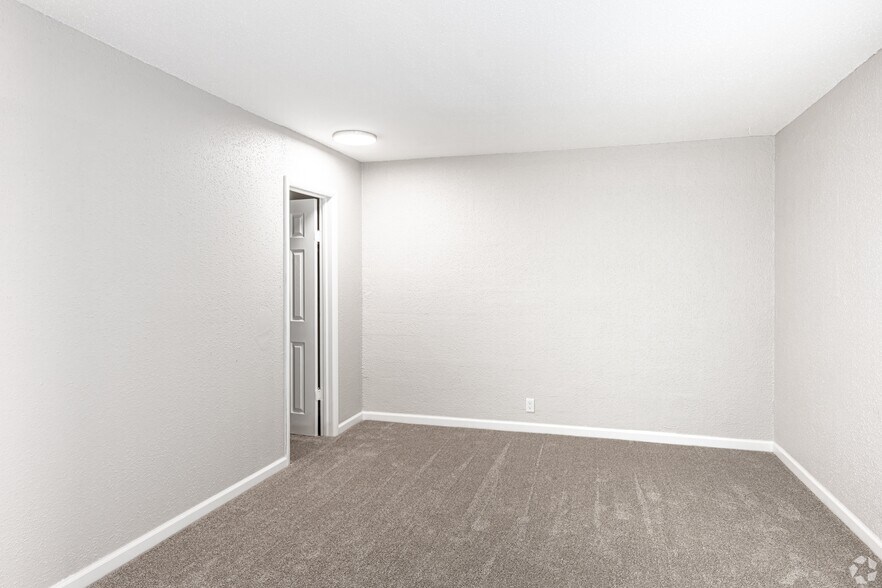 More Photos Of 2350 Ridge Ct, Lawrence Apartments For Sale