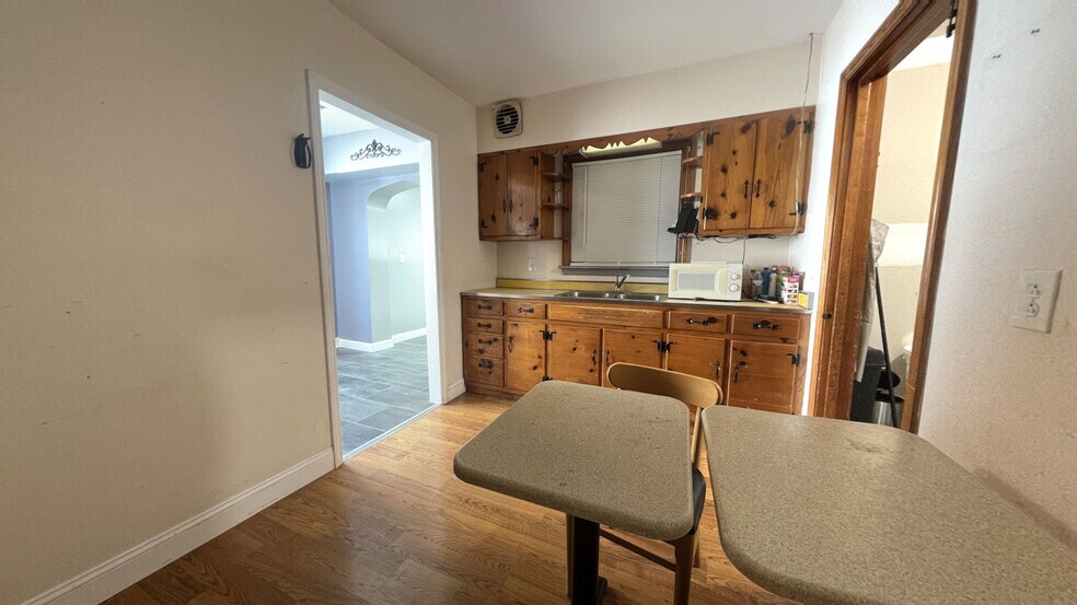 More Photos Of 118 Dingess St, Barboursville Freestanding For Sale