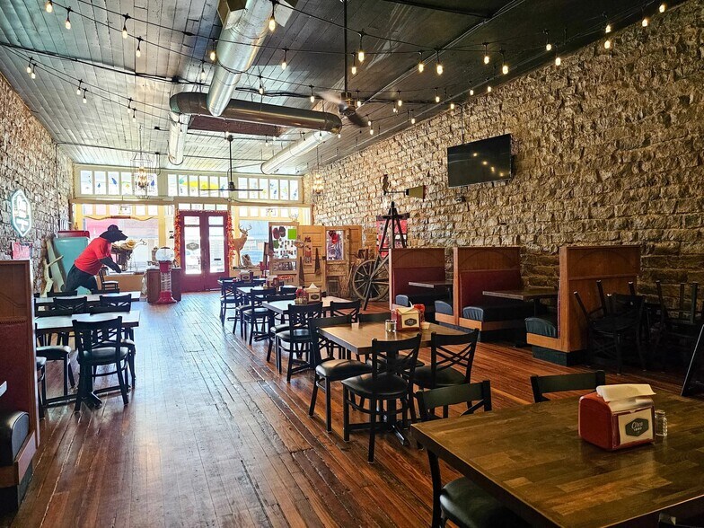 More Photos Of 210 Market St, Baird Restaurant For Sale