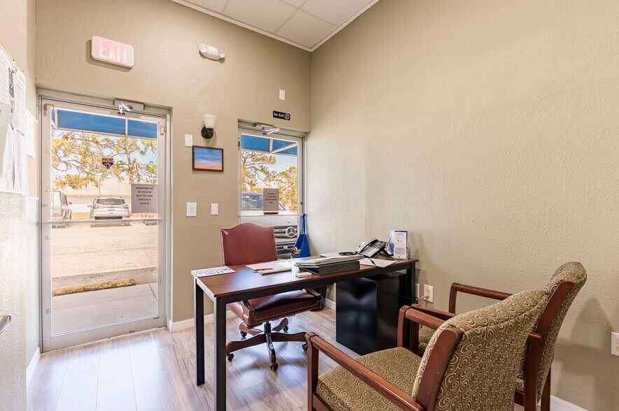 More Photos Of 655 N Indiana Ave, Englewood Medical For Sale