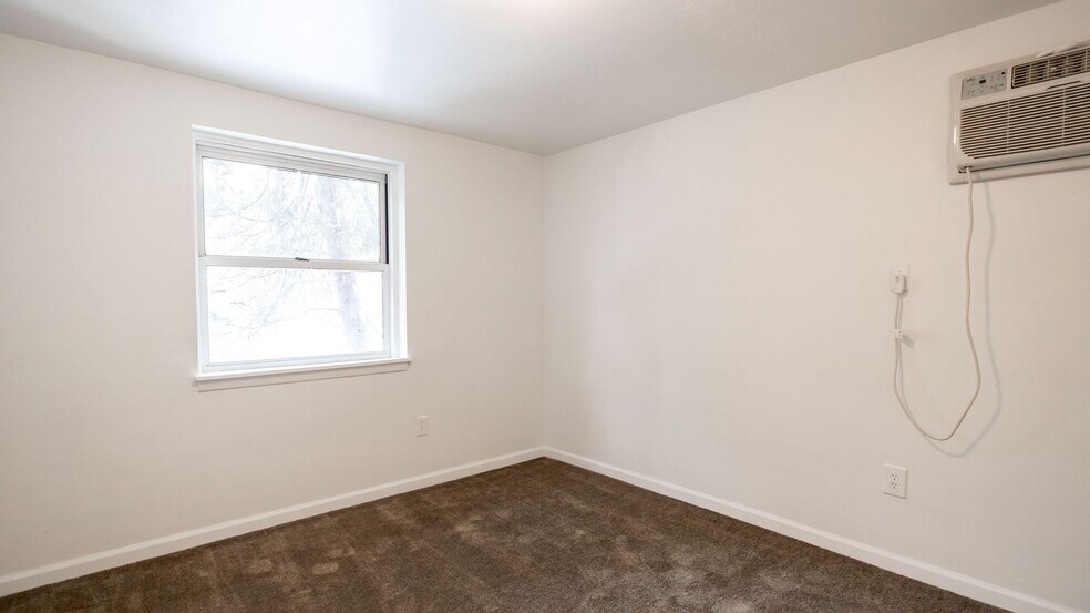 More Photos Of 1005-1015 Willowbrook Dr, Greensburg Apartments For Sale