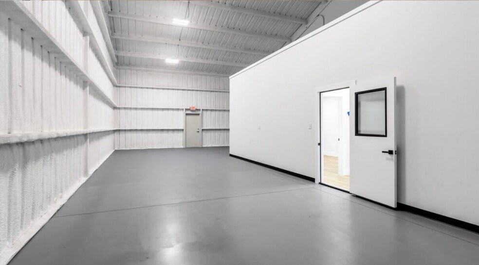 More Photos Of 5518 County 135 rd, Midland Industrial For Lease