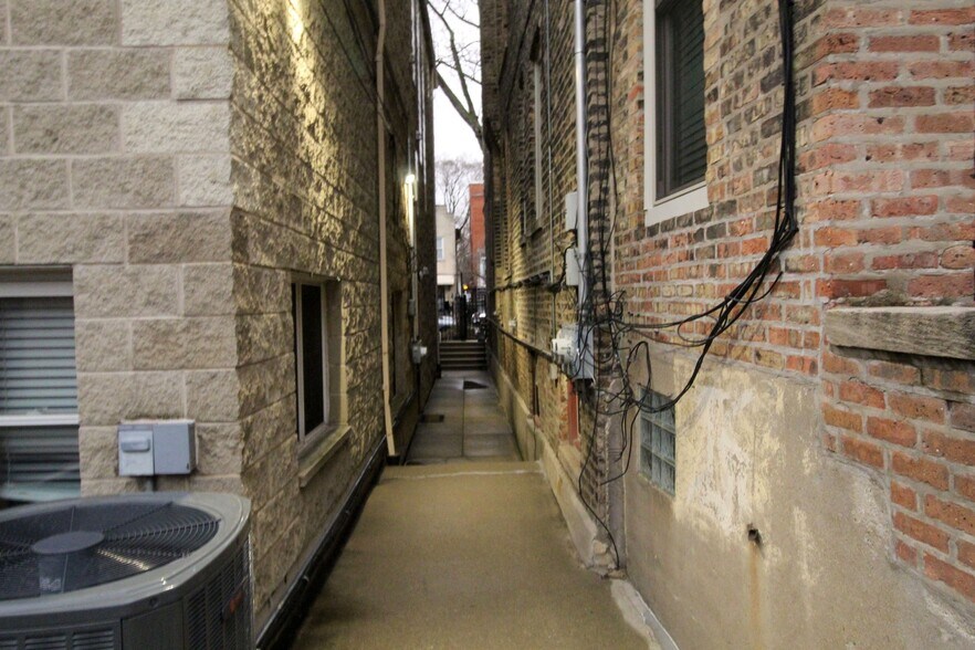 More Photos Of 815 S Bell Ave, Chicago Multifamily For Sale