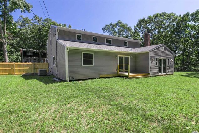 More Photos Of 57 Sheryl Cres, Smithtown Apartments For Sale