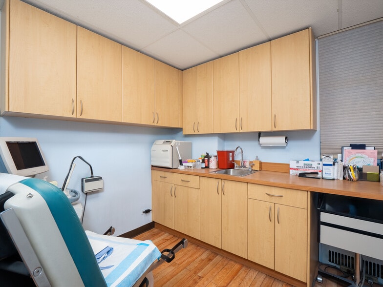 More Photos Of 875-877 Park Ave, New York Apartments For Sale