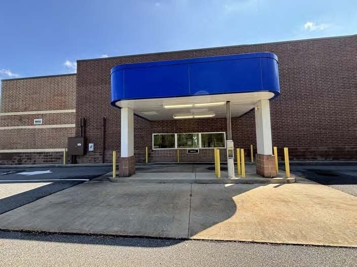 More Photos Of 656 Philadelphia Ave, Reading Drugstore For Lease