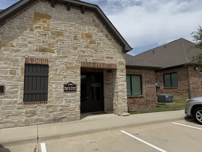More Photos Of 4425 Plano Pkwy, Carrollton Medical For Lease