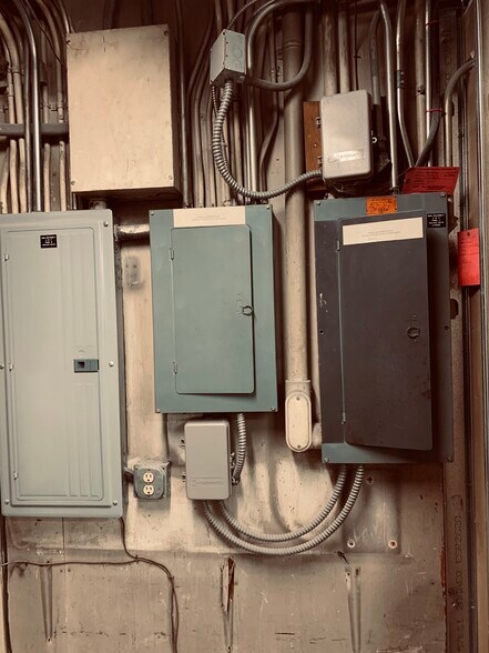 More Photos Of 4440 Salem Ave, Dayton Auto Repair For Sale